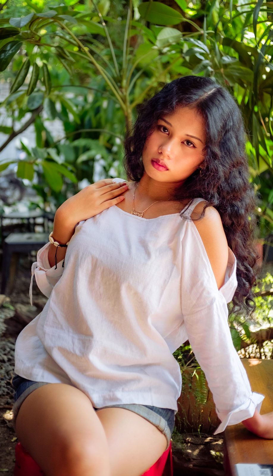 Velisa Putri — garden editorial